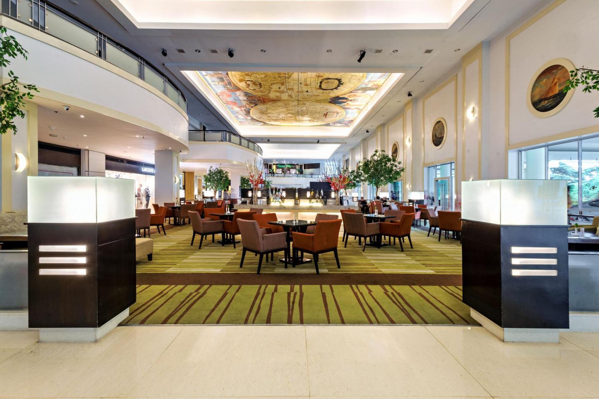 Waterfront Cebu City Hotel & Casino Exterior photo